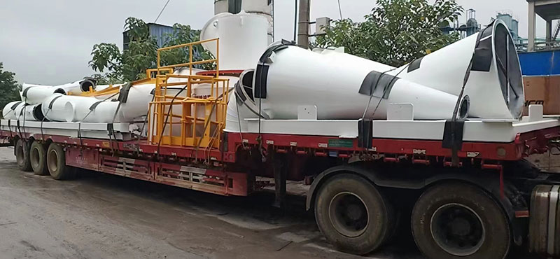 湖南某老板訂購時產(chǎn)十五噸氫氧化鈣生產(chǎn)線貨物到場剪影！