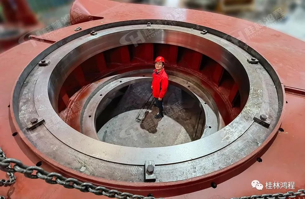 桂林鴻程首臺HC3000全球大型雷蒙磨正式投入市場 桂林鴻程首臺HC3000全球大型雷蒙磨正式投入市場