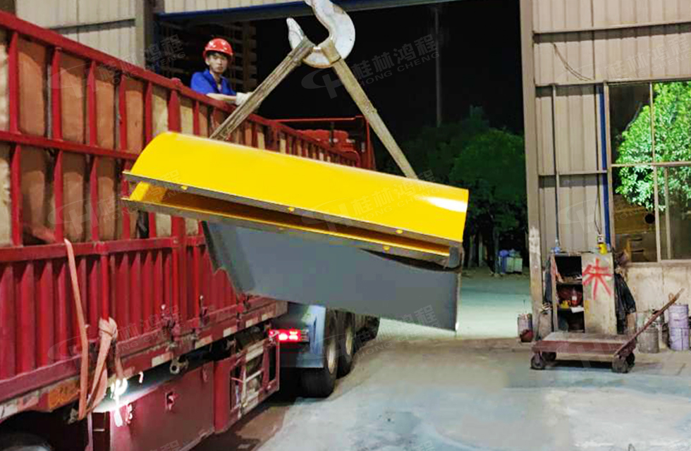 【發(fā)貨】海內外訂單火爆，大批鴻程設備奔赴全球！